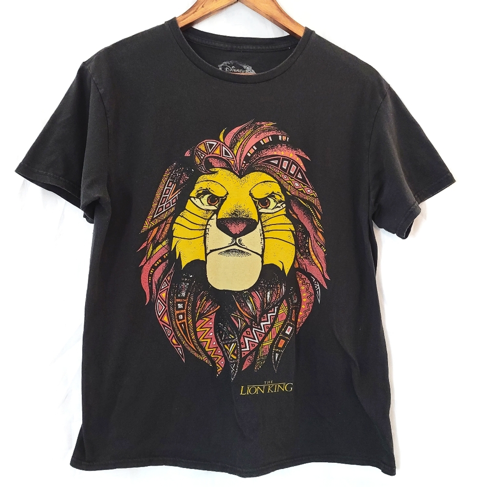 Disney Lion King Simba graphic tee size large -K